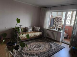 35822. Продам двухкомнатную квартиру на улице ...