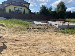 Продажа участка с построенным подвальным этажом в с. Лесное. Возможна 