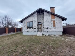 Продаётся отличный одноэтажный дом 190 м2. в с. Иванковичи ...