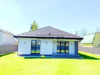 Одноэтажный дом в уютном дачном кооперативе Метрострой, в зеленой ...