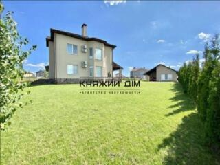 Загородный комфортабельный дом с ремонтом, полностью меблированная с .