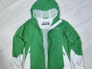 Женская куртка ZARA, пальто GAP, ветровка Columbia и т. д. Осень-зима.