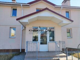 Жилой дом построен в коттеджном городке Новая Богдановка. Закрытая ...