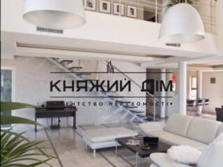 Дизайнерский проект. 2005 год постройки. Термодом. На участке лес, ...