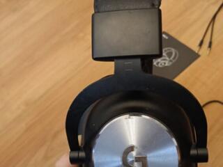 Продам в отличном состоянии наушники Logitech g pro