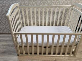 Продам детскую кроватку