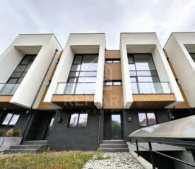 Varianta albă îți oferă libertatea să-ți alegi finisajele, culorile ..