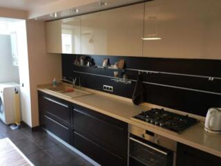 25793  Продам 3-х комнатную квартиру на улице ...