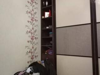 Предлагается двухкомнатная квартира в жилом состоянии в доме с ...