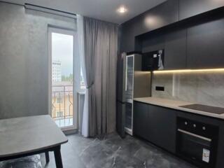 Продам 1-комнатную квартиру с ремонтом в ЖК Континент