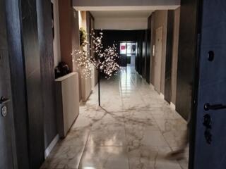 Продам двухкомнатную квартиру с капитальным ремонтом.