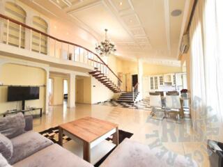 довгострокова оренда 3-к квартира Київ, Печерський, 1500 $/міс.