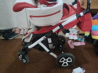 Отдам коляску за символическую цену