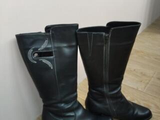 Продам нарядные туфли и зимние сапоги