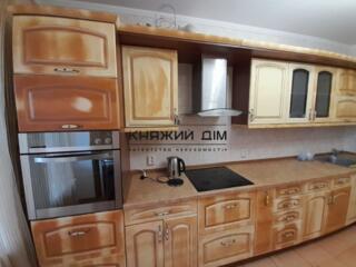 Здається в оренду 3-кімнатна роздільна квартира біля ТРЦ River Mall в 