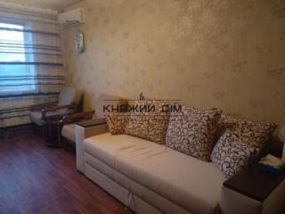 Продаж 3 кімнатної квартири на вул Прирічній, Оболонь. До метро 15 ...