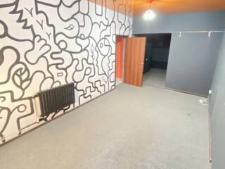 Предлагается Вашему вниманию помещение под коммерческую деятельность. 