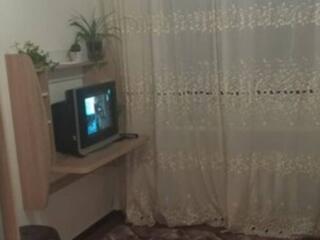 В продаже комната в коммунальной квартире. В комнате натяжной ...