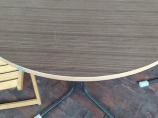 Продам стол 