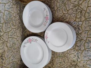 Серебряные ложки, посуда, стаканы граненые,