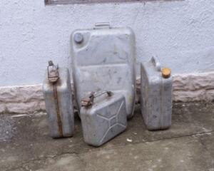 Продам канистры под ГСМ