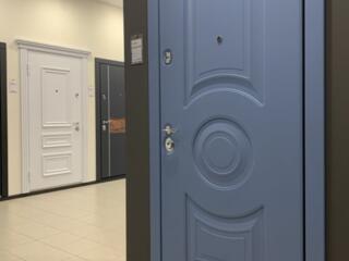 Установка входных дверей, ремонт, замена замков.