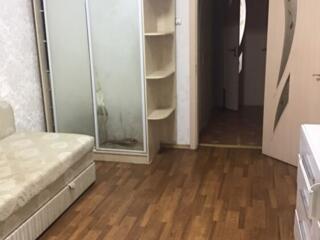 Сдам комнату для девушки на Бочарова/ Добровольского