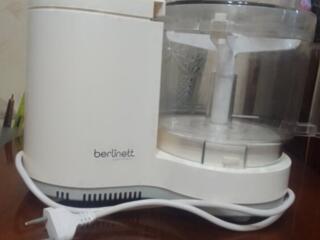 Комбайн (кухонная машина) Berlinett, цена 450 руб., тел. 077756046, вайбер.