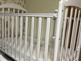 Продам кроватку с матрасиком