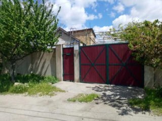 12280  Продам дом. 2 этажа, вход на второй этаж ...