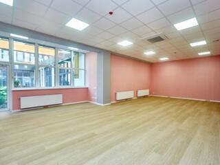 27668.  Сдам готовое помещение под детски ...