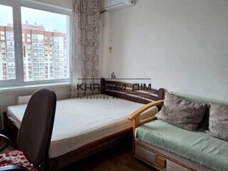 Пропонується в оренду однокімнатна квартира на Осокорках за адресою: .