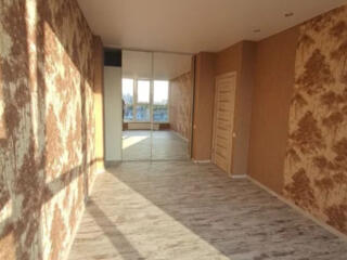 Продам  1 комнатную квартиру в Новострое, рядом центр.