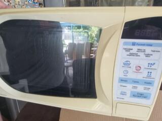 Продам микроволновку LG