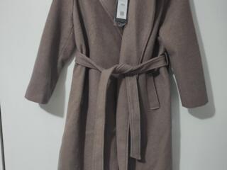 Пальто шерстяное новое XL