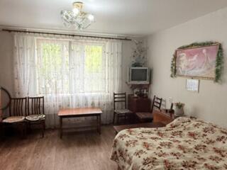 1/9 Краснодонская, однокомнатная 143 сер., 5 школа. Срочно, Торг