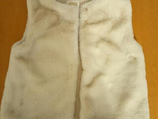 Pelerina blana artificiala 250 lei