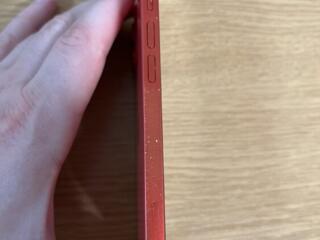 Продаю 12 iPhone красный