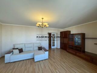 Продаж 2-кімнатної роздільної квартири на Позняках, вул. Урлівська, ..