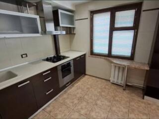 Предлагается к продаже уникальная просторная 2 комнатная квартира в ..