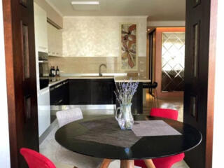 Продам  2х комнатную квартиру , рядом Аркадия.