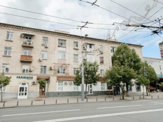 Se oferă spre chirie spațiu comercial/oficiu amplasat în ...