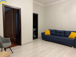 Продам 2 комнатную квартиру возле парка.