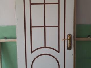 Продам входную дверь