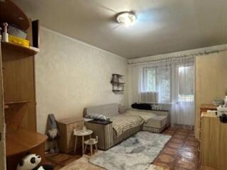 Продам 3 комнатную квартиру в центре Черемушек.