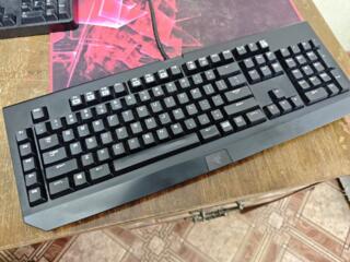 Продам механическую клавиатуру Razer BlackWidow