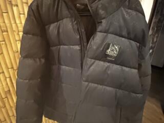 Продам пуховик kappa в идеальном состоянии, проносил одну зиму