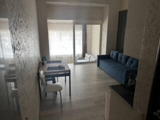 Продается совершенно новая квартира на первом этаже в современном ...