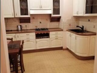 2-комнатная квартира (кухня-студия и отдельная спальня) на 4-м этаже .