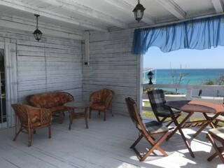 Продам  дачу на берегу моря в Новой Дофиновке.